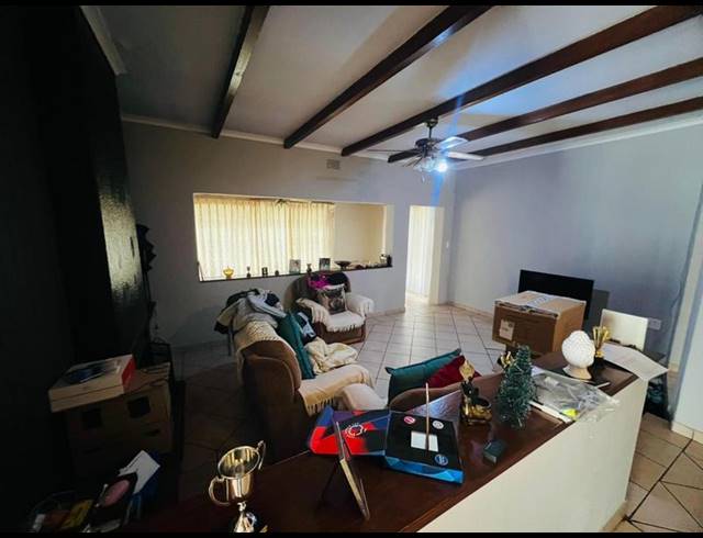 4 BEDROOM HOUSE FOR SALE IN BIRCHLEIGH